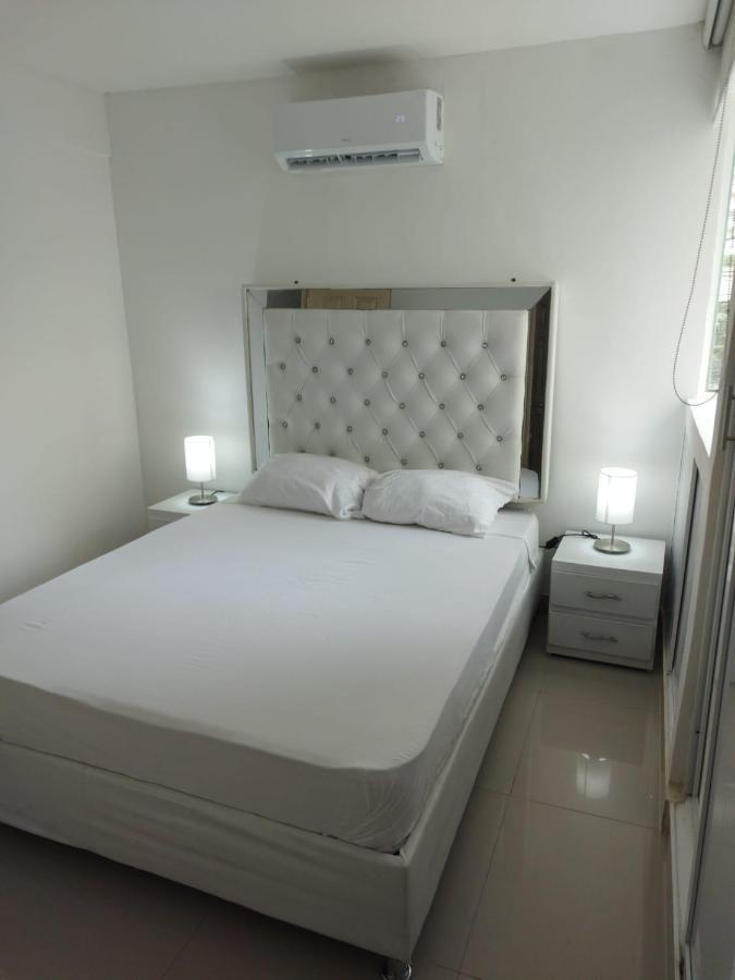 Apartamentos Los Manglares Marbella Cartagena Екстериор снимка