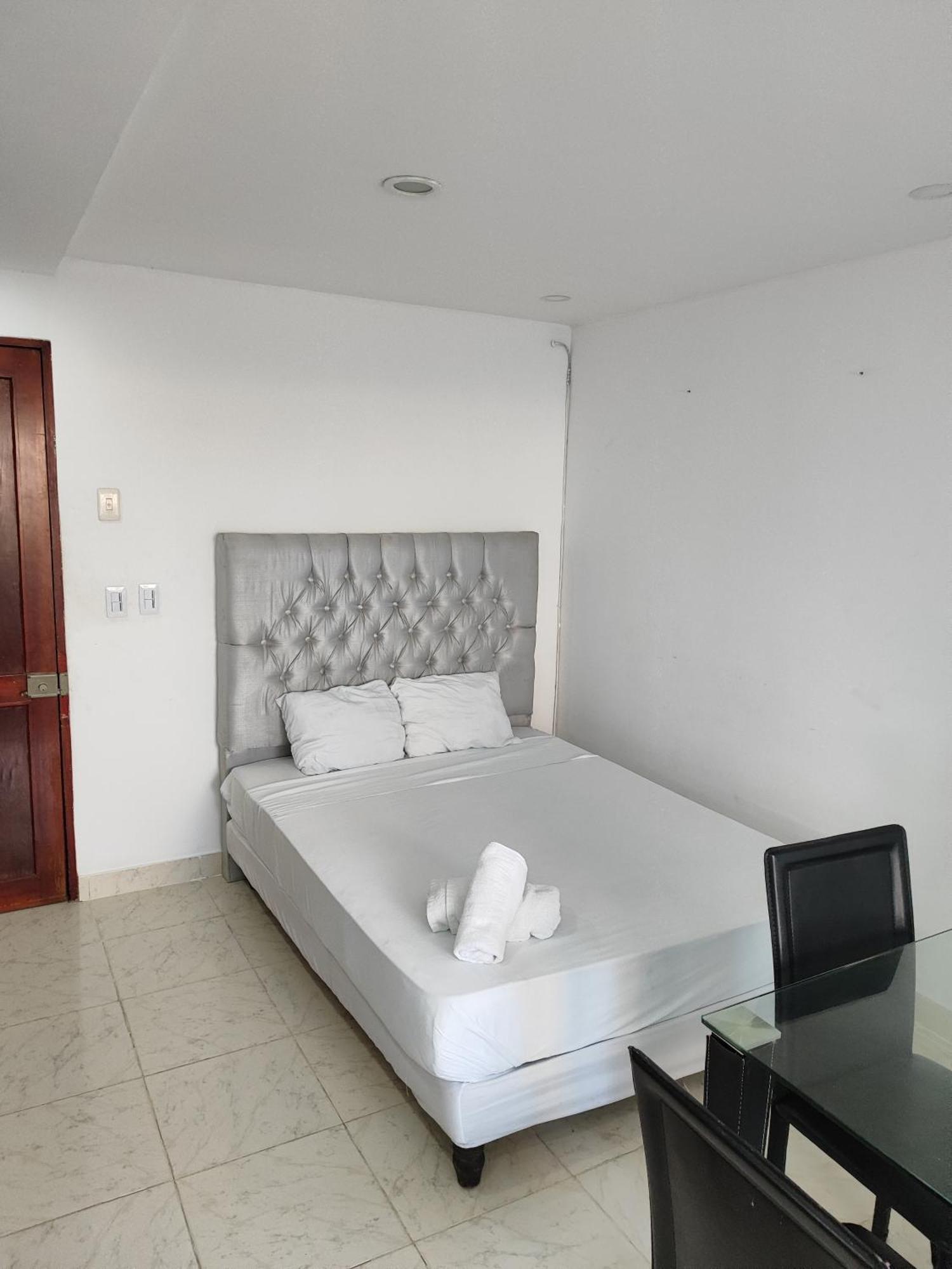 Apartamentos Los Manglares Marbella Cartagena Екстериор снимка